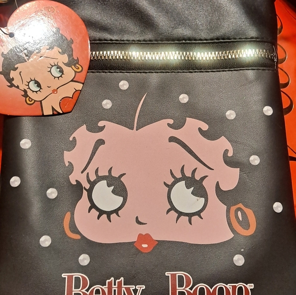 Betty Boop Crossbody Bag - Picture 6 of 6